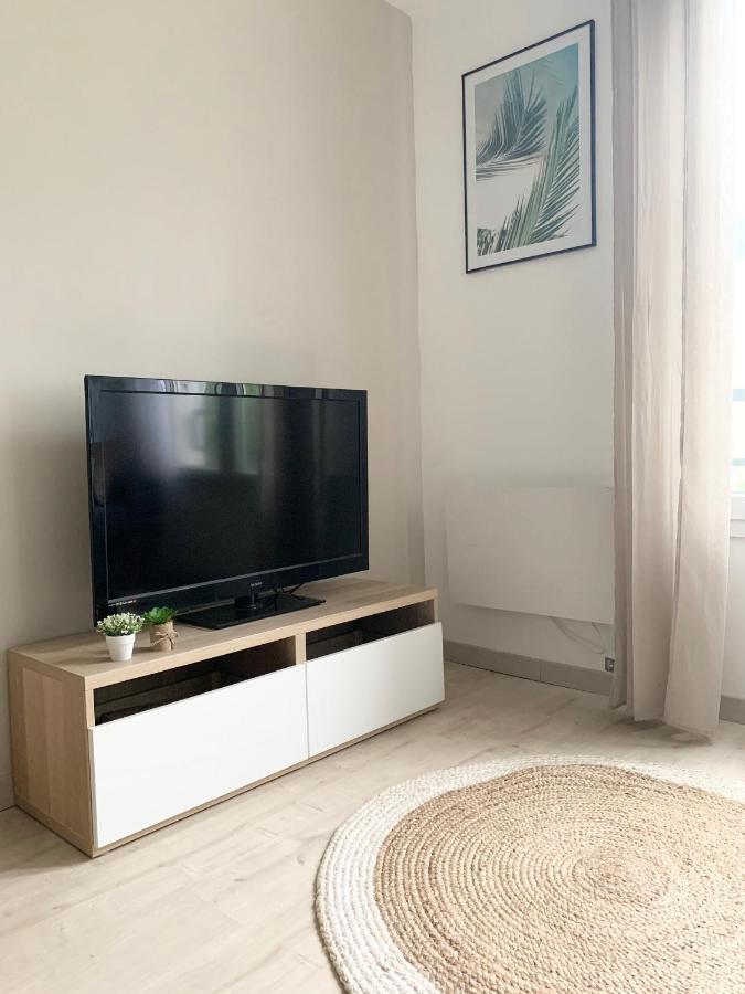 Studio 30M2 - Au Pied De La Gare - Parking Cergy Eksteriør bilde