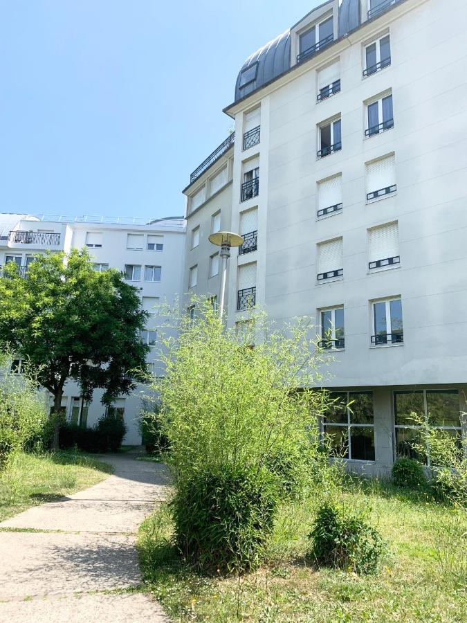 Studio 30M2 - Au Pied De La Gare - Parking Cergy Eksteriør bilde